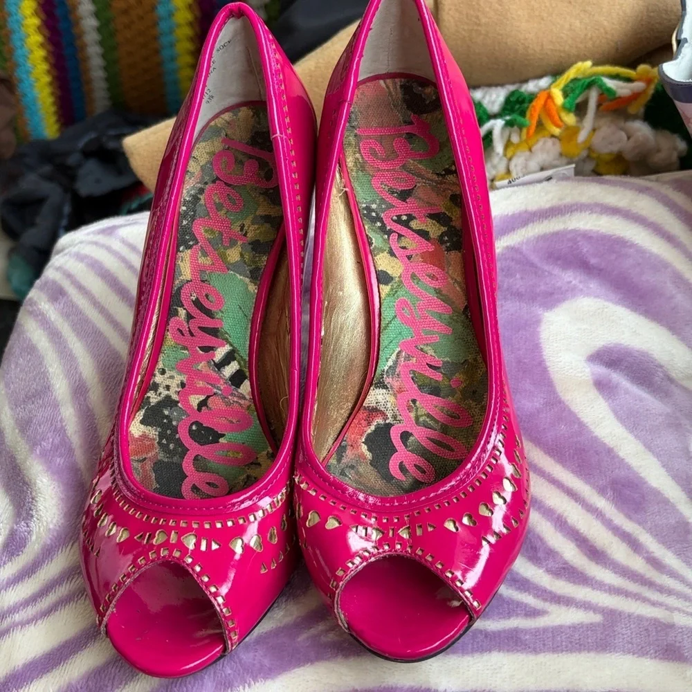 Betsey Johnson Betseyville Pink Heart Heels